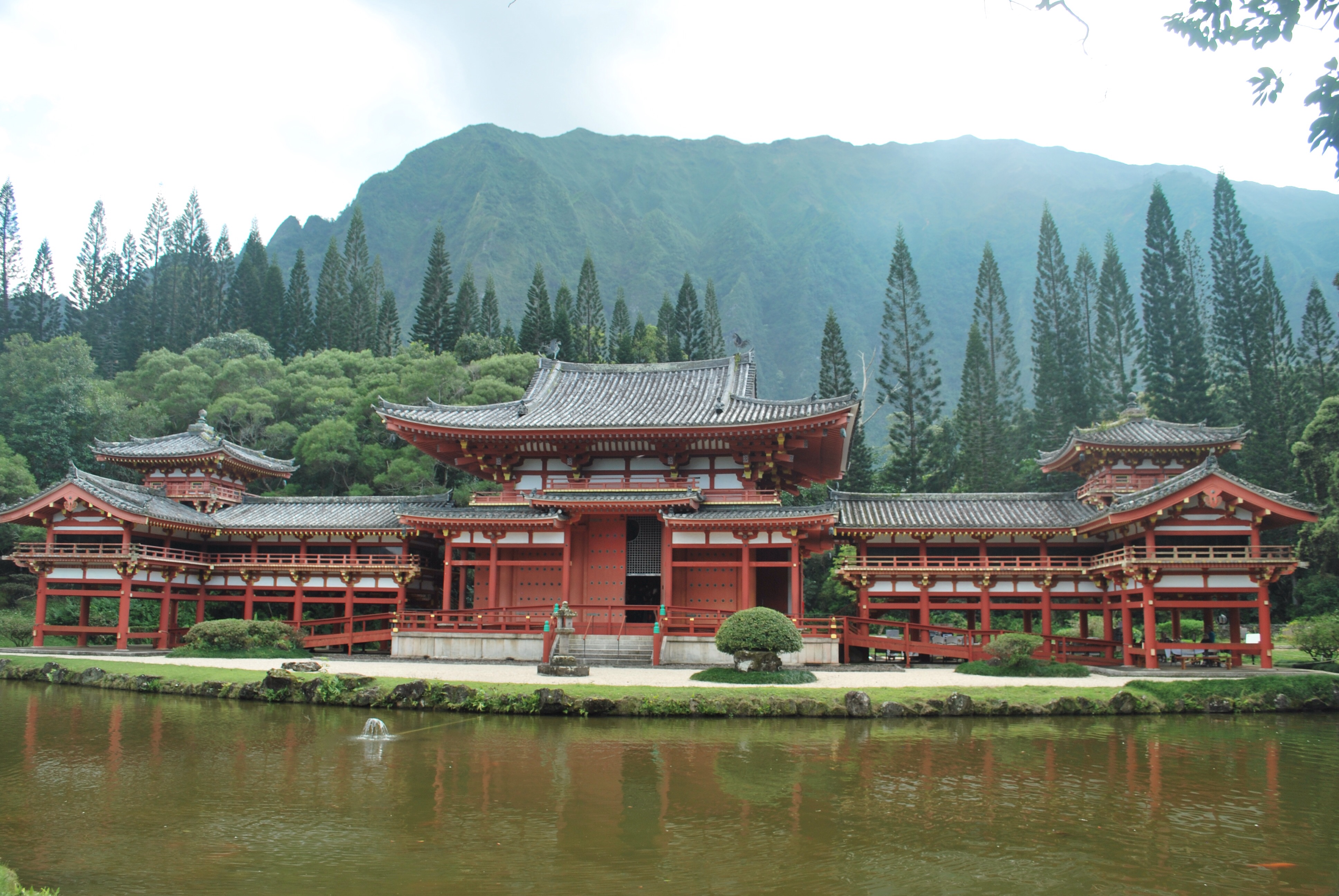 Byodo-In Temple in Hawaii with Kids