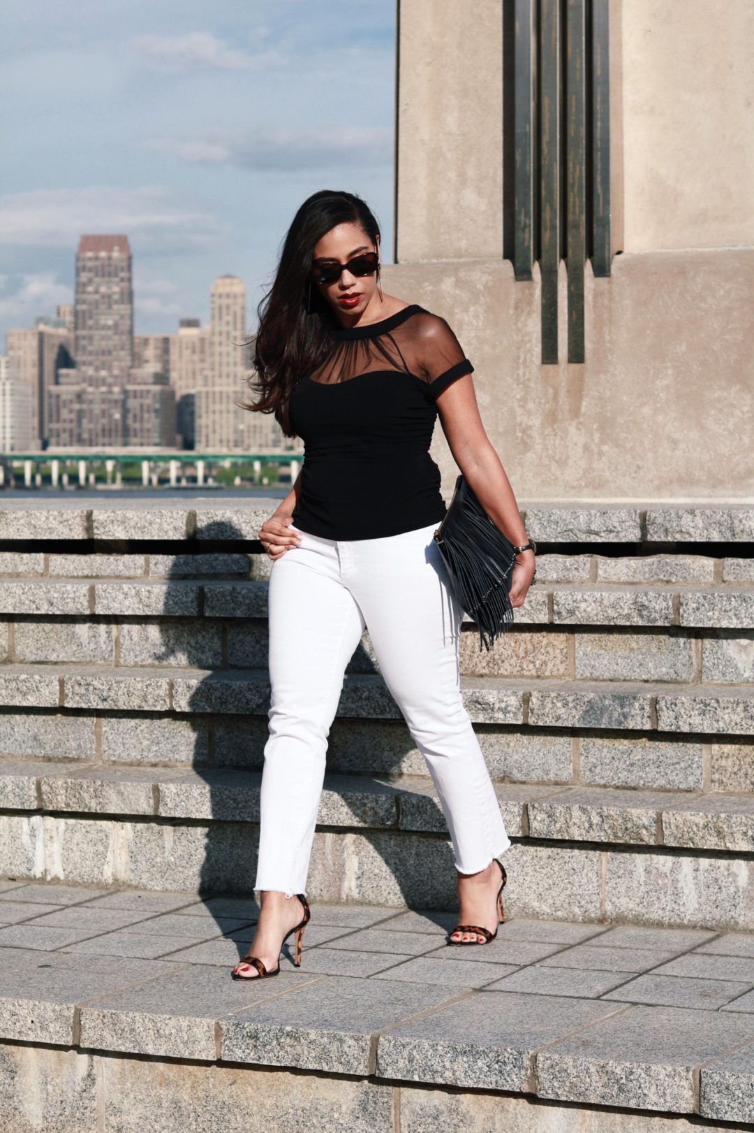 Date Nights // Styling White Jeans For Summer | This Season's Gold